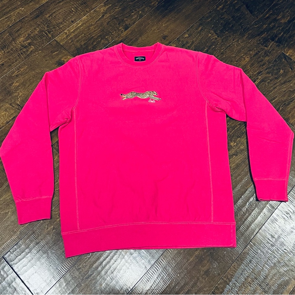 Noah hot pink Cheetah 🐆 embroidered crewneck sweatshirt